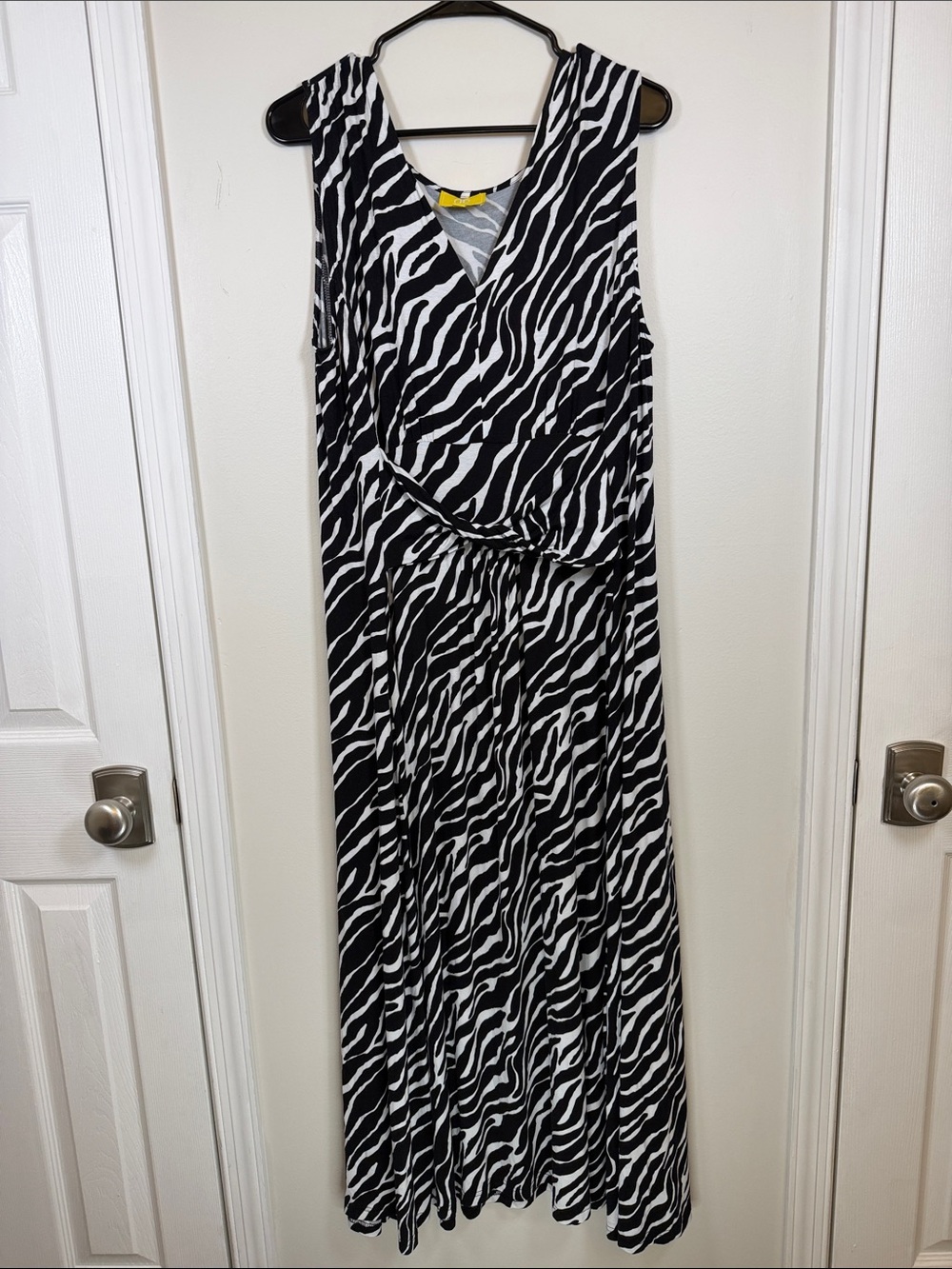 Liz Lange Rayon Zebra Print Maxi Dress Black White Sleeveless Faux Wrap 1X
